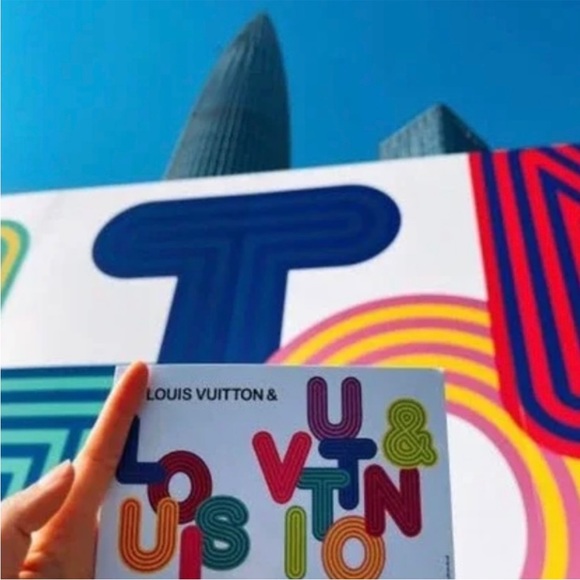 Louis Vuitton & Exhibition Exclusive Shenzhen Event Canvas Eco Tote Bag - Picture 5 of 6